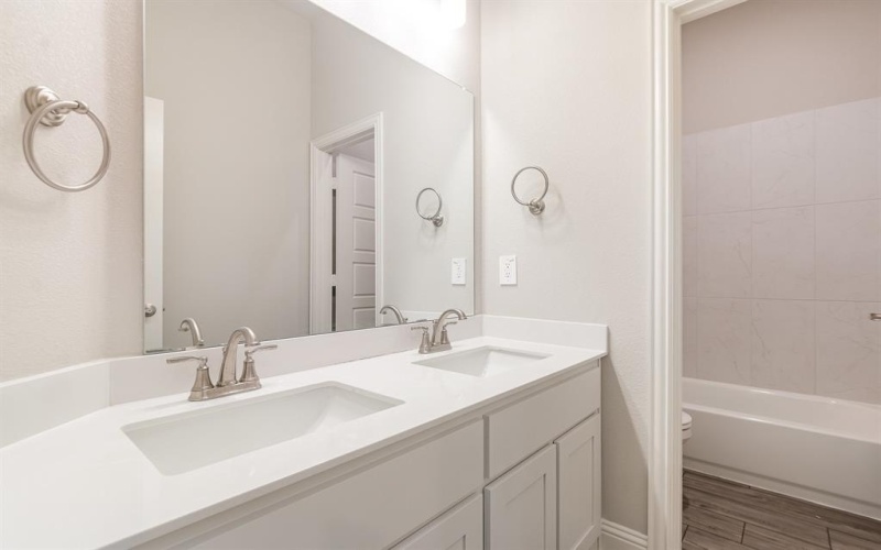 620 Alaina Drive, DeSoto, TX 75115, 4 Habitaciones Habitaciones , ,2 BañosBaños,Residential,En Venta,620 Alaina Drive,0,21156305