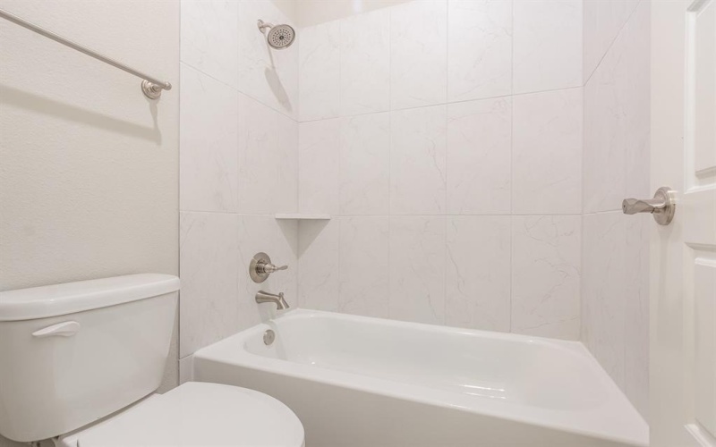 620 Alaina Drive, DeSoto, TX 75115, 4 Habitaciones Habitaciones , ,2 BañosBaños,Residential,En Venta,620 Alaina Drive,0,21156305