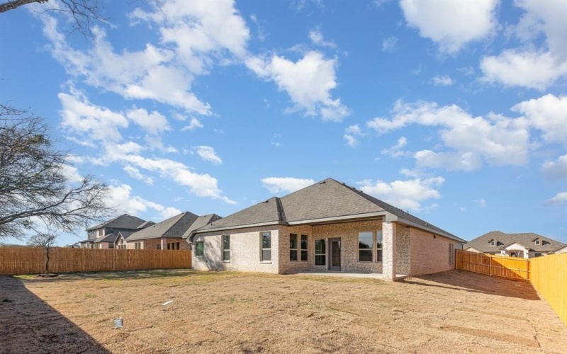 620 Alaina Drive, DeSoto, TX 75115, 4 Habitaciones Habitaciones , ,2 BañosBaños,Residential,En Venta,620 Alaina Drive,0,21156305