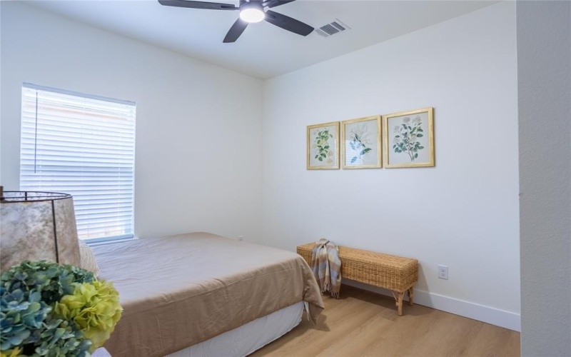 5556 Wainwright Drive, Fort Worth, TX 76112, 3 Bedrooms Bedrooms, ,2 BathroomsBathrooms,Residential,For Sale,5556 Wainwright Drive,0,21156352