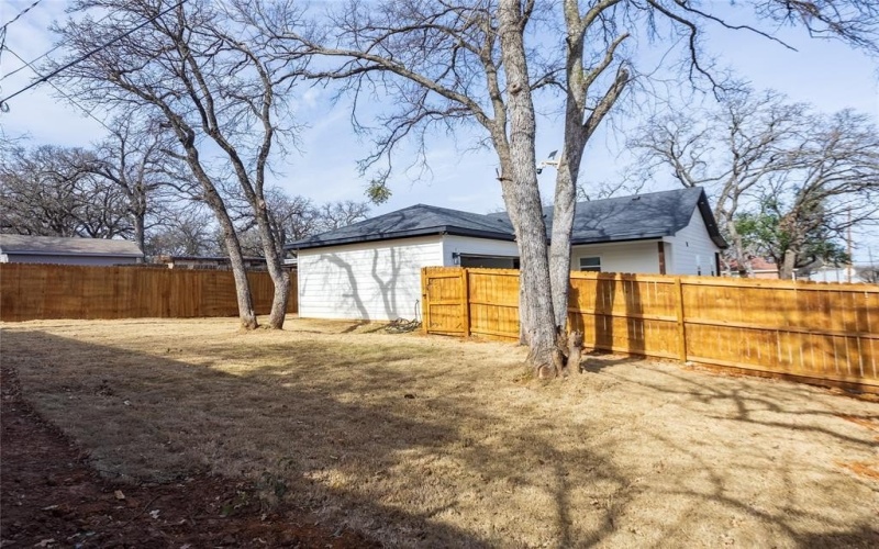 5556 Wainwright Drive, Fort Worth, TX 76112, 3 Bedrooms Bedrooms, ,2 BathroomsBathrooms,Residential,For Sale,5556 Wainwright Drive,0,21156352