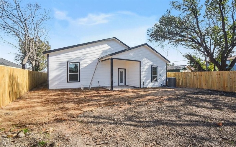 2641 Alabama Avenue, Dallas, TX 75216, 4 Bedrooms Bedrooms, ,3 BathroomsBathrooms,Residential,For Sale,2641 Alabama Avenue,0,21156403