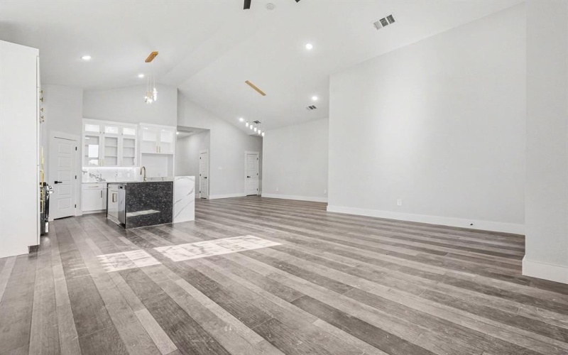 2641 Alabama Avenue, Dallas, TX 75216, 4 Bedrooms Bedrooms, ,3 BathroomsBathrooms,Residential,For Sale,2641 Alabama Avenue,0,21156403