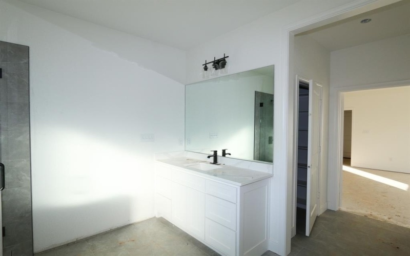 16503 Cooper Way, Tyler, TX 75703, 4 Bedrooms Bedrooms, ,3 BathroomsBathrooms,Residential,For Sale,16503 Cooper Way,0,21156550