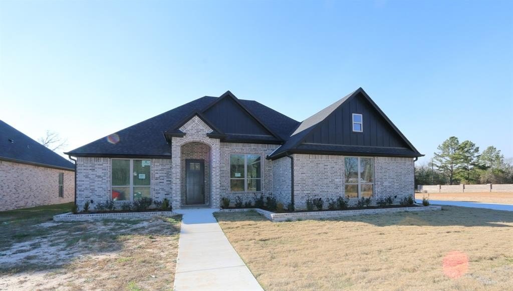 16527 Cooper Way, Tyler, TX 75703, 4 Bedrooms Bedrooms, ,2 BathroomsBathrooms,Residential,For Sale,16527 Cooper Way,0,21156558