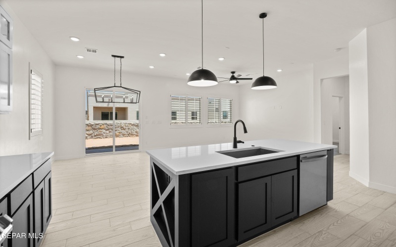 1810 Schyler Love Lane, El Paso, TX 79928, 4 Habitaciones Habitaciones , ,2 BañosBaños,Residential,En Venta,1810 Schyler Love Lane,0,936688