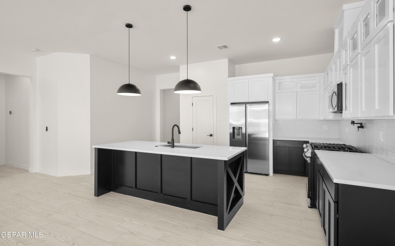 1810 Schyler Love Lane, El Paso, TX 79928, 4 Habitaciones Habitaciones , ,2 BañosBaños,Residential,En Venta,1810 Schyler Love Lane,0,936688