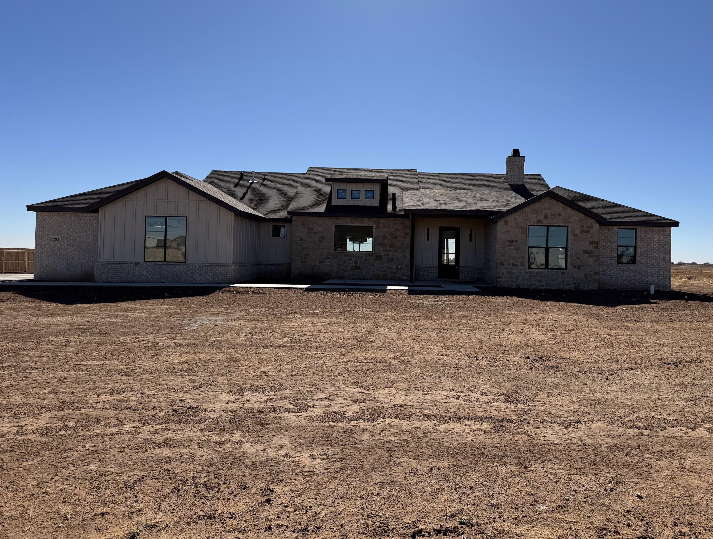 1203 County Road 7715, Lubbock, TX 79423, 4 Habitaciones Habitaciones , ,3 BañosBaños,Residential,En Venta,1203 County Road 7715,0,202600837