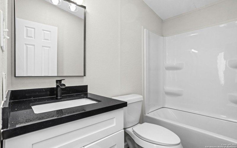 1368 County Road 171, Nixon, TX 78140, 3 Habitaciones Habitaciones , ,2 BañosBaños,Residential,En Venta,1368 County Road 171,0,1907093