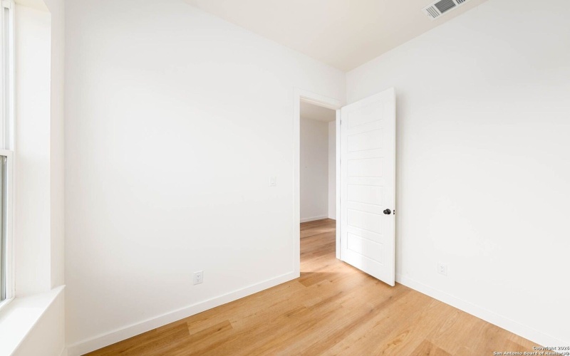 1947 W French Pl, San Antonio, TX 78201, 3 Bedrooms Bedrooms, ,2 BathroomsBathrooms,Residential,For Sale,1947 W French Pl,0,1934508