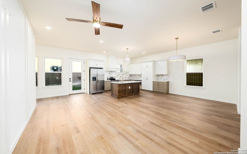 1947 W French Pl, San Antonio, TX 78201, 3 Bedrooms Bedrooms, ,2 BathroomsBathrooms,Residential,For Sale,1947 W French Pl,0,1934508