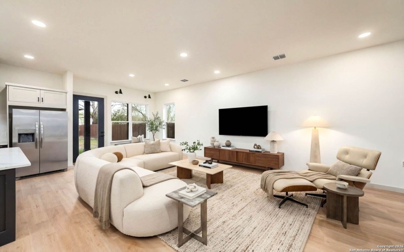 118 San Antonio Blvd, San Antonio, TX 78201, 3 Bedrooms Bedrooms, ,2 BathroomsBathrooms,Residential,For Sale,118 San Antonio Blvd,0,1934509