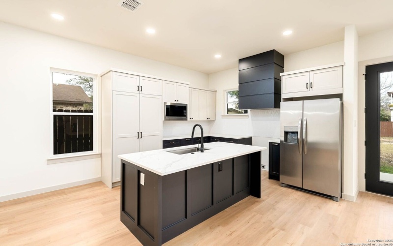 118 San Antonio Blvd, San Antonio, TX 78201, 3 Bedrooms Bedrooms, ,2 BathroomsBathrooms,Residential,For Sale,118 San Antonio Blvd,0,1934509