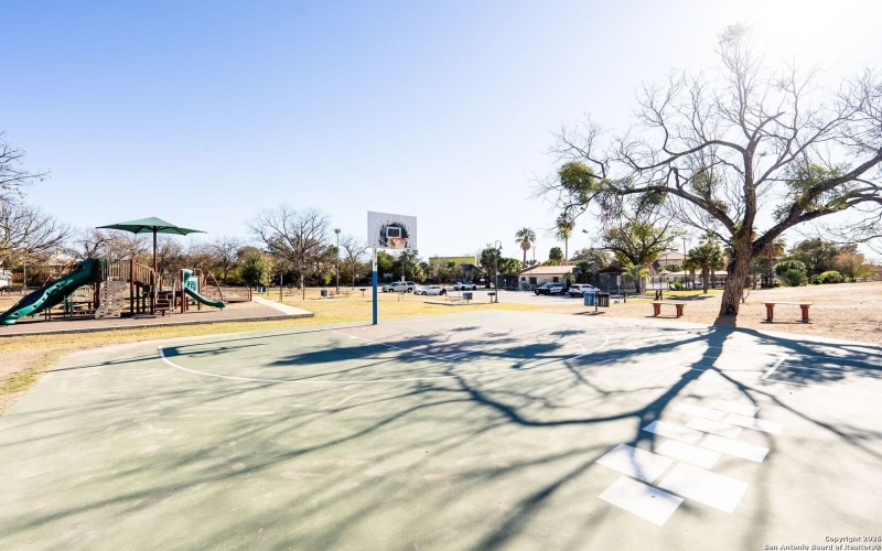 118 San Antonio Blvd, San Antonio, TX 78201, 3 Bedrooms Bedrooms, ,2 BathroomsBathrooms,Residential,For Sale,118 San Antonio Blvd,0,1934509