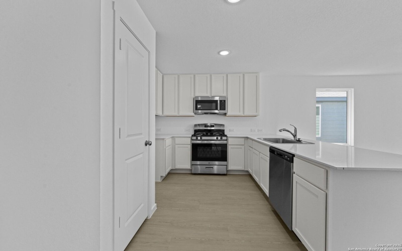 101 Ellendale Place, Fredericksburg, TX 78624, 3 Bedrooms Bedrooms, ,2 BathroomsBathrooms,Residential,For Sale,101 Ellendale Place,0,1934667