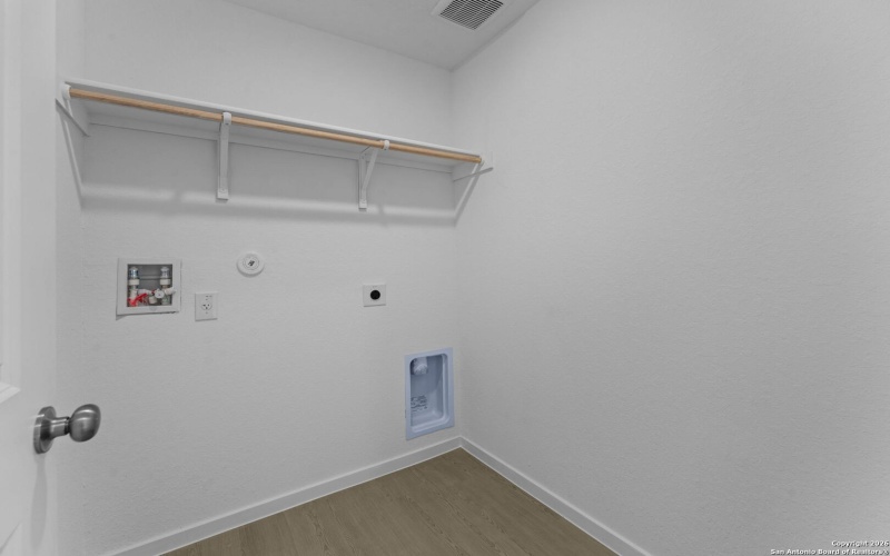 101 Ellendale Place, Fredericksburg, TX 78624, 3 Bedrooms Bedrooms, ,2 BathroomsBathrooms,Residential,For Sale,101 Ellendale Place,0,1934667