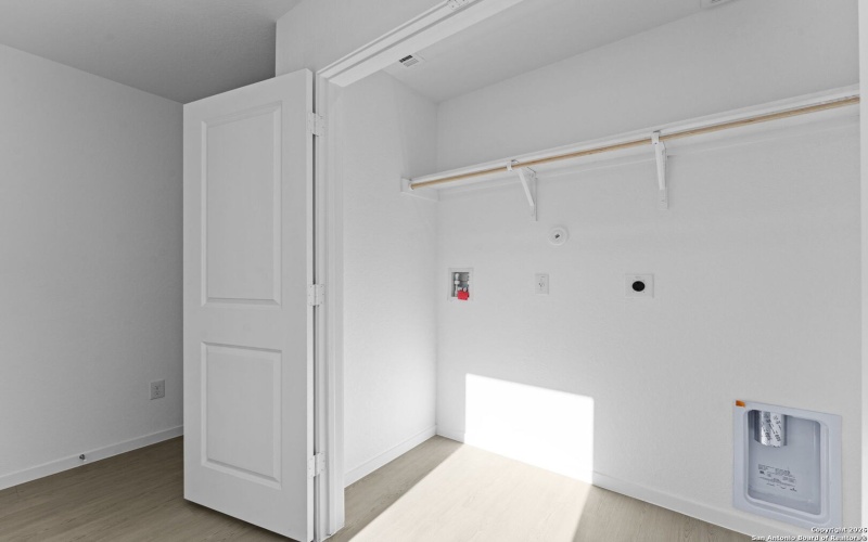 108 Ellendale Place, Fredericksburg, TX 78624, 4 Bedrooms Bedrooms, ,2 BathroomsBathrooms,Residential,For Sale,108 Ellendale Place,0,1934700