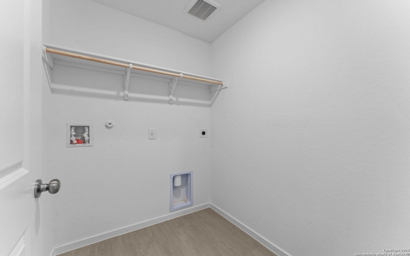 137 Alameda Dr, Fredericksburg, TX 78624, 3 Habitaciones Habitaciones , ,2 BañosBaños,Residential,En Venta,137 Alameda Dr,0,1934702