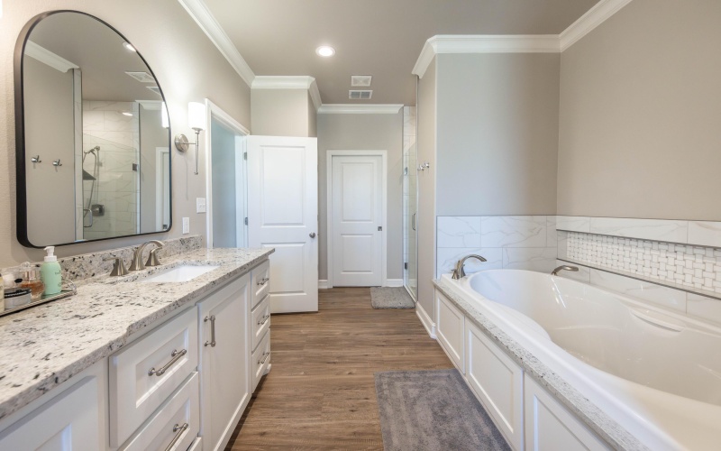 4403 103rd Street, Lubbock, TX 79424, 4 Habitaciones Habitaciones , ,5 BañosBaños,Residential,En Venta,4403 103rd Street,202553341