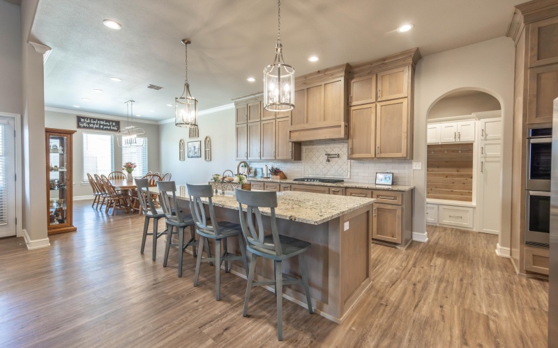 4403 103rd Street, Lubbock, TX 79424, 4 Habitaciones Habitaciones , ,5 BañosBaños,Residential,En Venta,4403 103rd Street,202553341