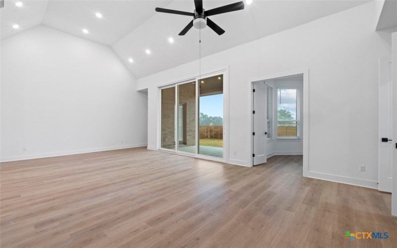 2013 Tobiano Trace, Georgetown, TX 78633, 4 Bedrooms Bedrooms, ,5 BathroomsBathrooms,Residential,For Sale,2013 Tobiano Trace,0,602151