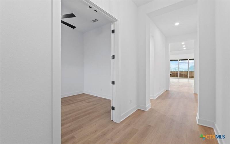 2013 Tobiano Trace, Georgetown, TX 78633, 4 Bedrooms Bedrooms, ,5 BathroomsBathrooms,Residential,For Sale,2013 Tobiano Trace,0,602151