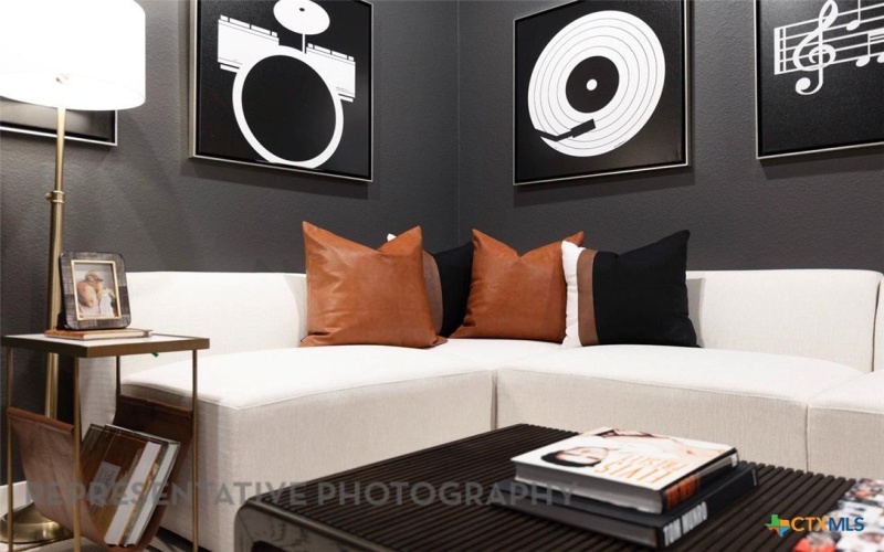 9521 Boathouse Drive, Austin, TX 78744, 4 Bedrooms Bedrooms, ,3 BathroomsBathrooms,Residential,For Sale,9521 Boathouse Drive,0,602154