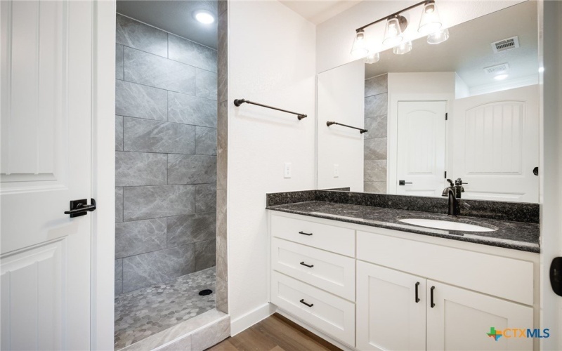 1208 Mills Street, Gatesville, TX 76528, 3 Habitaciones Habitaciones , ,2 BañosBaños,Residential,En Venta,1208 Mills Street,0,602201