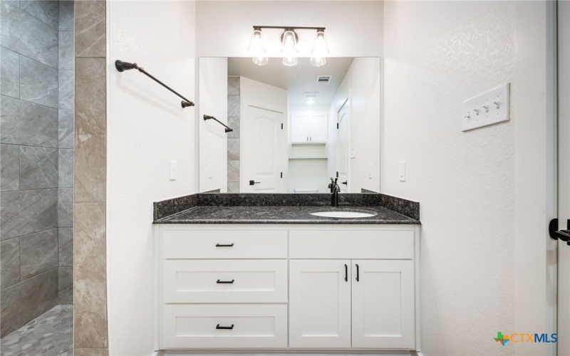 1208 Mills Street, Gatesville, TX 76528, 3 Habitaciones Habitaciones , ,2 BañosBaños,Residential,En Venta,1208 Mills Street,0,602201