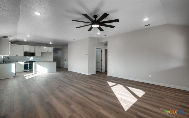 1208 Mills Street, Gatesville, TX 76528, 3 Habitaciones Habitaciones , ,2 BañosBaños,Residential,En Venta,1208 Mills Street,0,602201