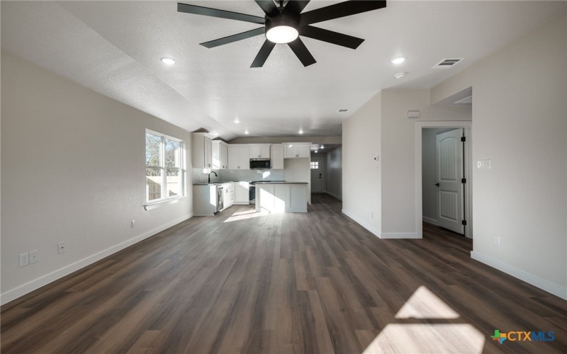 1208 Mills Street, Gatesville, TX 76528, 3 Habitaciones Habitaciones , ,2 BañosBaños,Residential,En Venta,1208 Mills Street,0,602201