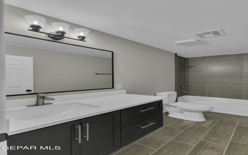 13320 GUITAR Drive, San Elizario, TX 79849, 5 Habitaciones Habitaciones , ,3 BañosBaños,Residential,En Venta,13320 GUITAR Drive,0,936721