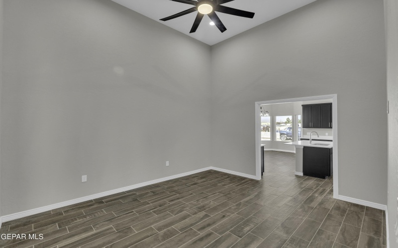 13320 GUITAR Drive, San Elizario, TX 79849, 5 Habitaciones Habitaciones , ,3 BañosBaños,Residential,En Venta,13320 GUITAR Drive,0,936721