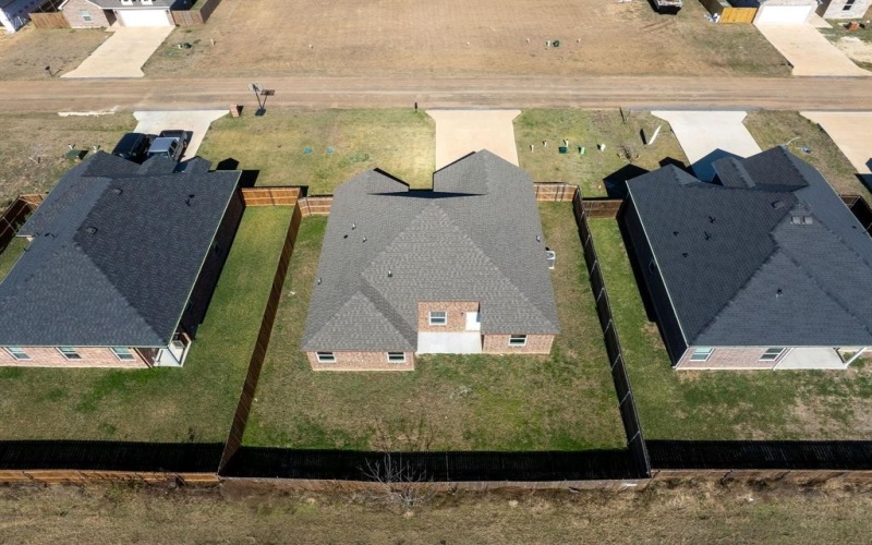 1020 Springview Lane, Mabank, TX 75147, 3 Bedrooms Bedrooms, ,2 BathroomsBathrooms,Residential,For Sale,1020 Springview Lane,0,21153220