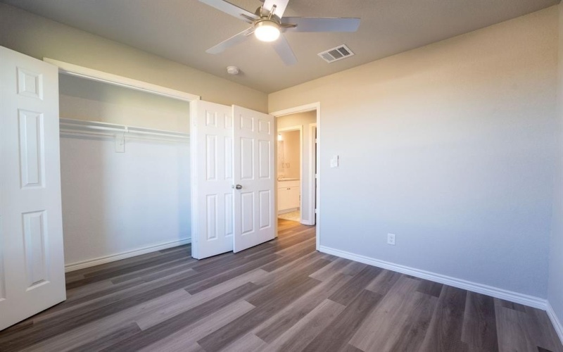 1020 Springview Lane, Mabank, TX 75147, 3 Bedrooms Bedrooms, ,2 BathroomsBathrooms,Residential,For Sale,1020 Springview Lane,0,21153220