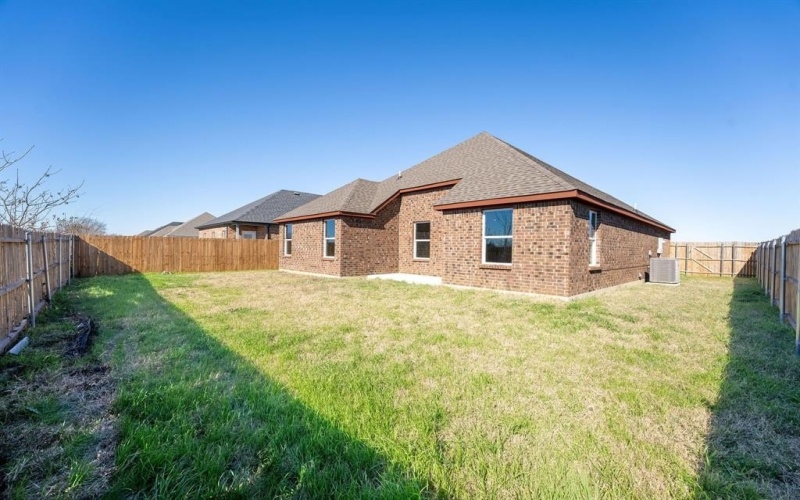 1020 Springview Lane, Mabank, TX 75147, 3 Bedrooms Bedrooms, ,2 BathroomsBathrooms,Residential,For Sale,1020 Springview Lane,0,21153220
