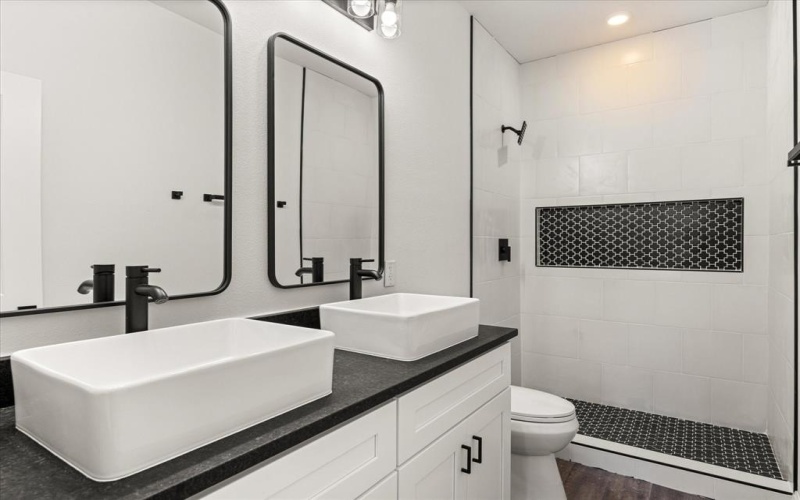 5915 Black Pine Circle, Granbury, TX 76048, 3 Habitaciones Habitaciones , ,2 BañosBaños,Residential,En Venta,5915 Black Pine Circle,0,21153691