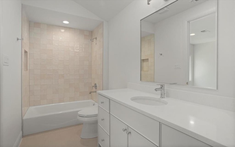 3935 Rochelle Drive, Dallas, TX 75220, 5 Habitaciones Habitaciones , ,6 BañosBaños,Residential,En Venta,3935 Rochelle Drive,0,21157045