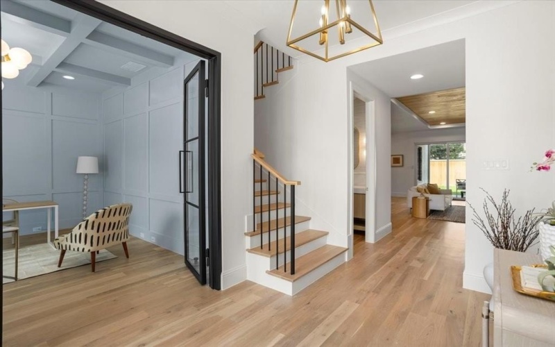 3935 Rochelle Drive, Dallas, TX 75220, 5 Habitaciones Habitaciones , ,6 BañosBaños,Residential,En Venta,3935 Rochelle Drive,0,21157045