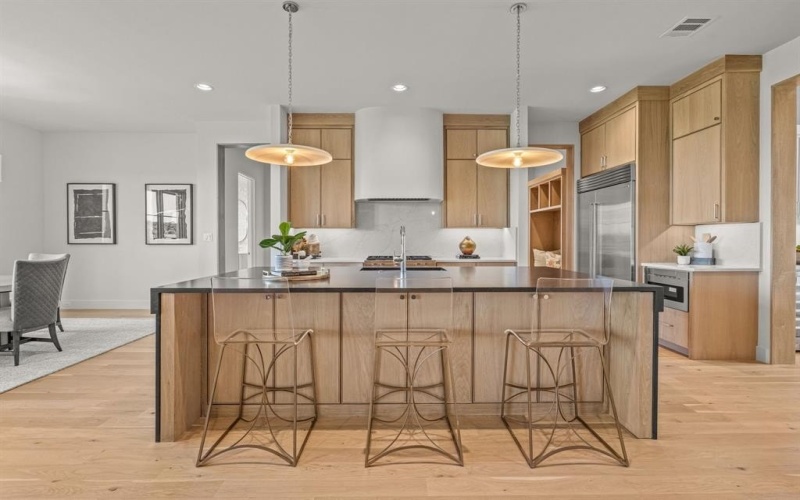 4524 Chablis Drive, Fort Worth, TX 76126, 5 Habitaciones Habitaciones , ,6 BañosBaños,Residential,En Venta,4524 Chablis Drive,0,21157117