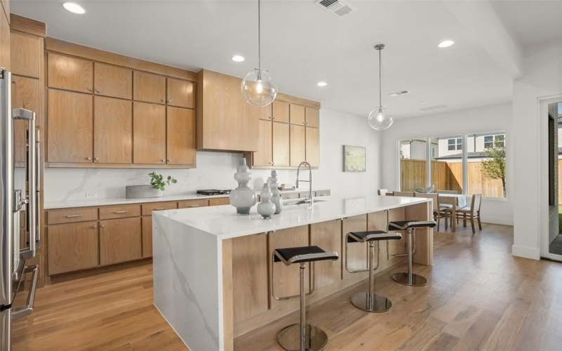 4511 Cowan Avenue, Dallas, TX 75209, 4 Habitaciones Habitaciones , ,5 BañosBaños,Residential,En Venta,4511 Cowan Avenue,0,21157188