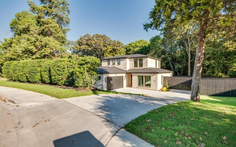 1700 Carriage Creek Drive, DeSoto, TX 75115, 4 Bedrooms Bedrooms, ,5 BathroomsBathrooms,Residential,For Sale,1700 Carriage Creek Drive,0,21157229