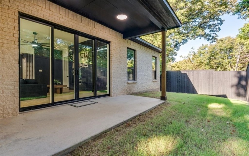 1700 Carriage Creek Drive, DeSoto, TX 75115, 4 Bedrooms Bedrooms, ,5 BathroomsBathrooms,Residential,For Sale,1700 Carriage Creek Drive,0,21157229