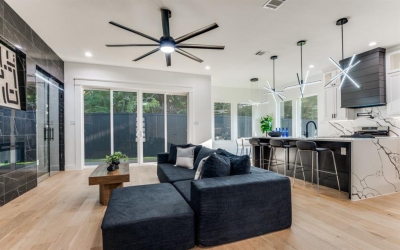 1700 Carriage Creek Drive, DeSoto, TX 75115, 4 Bedrooms Bedrooms, ,5 BathroomsBathrooms,Residential,For Sale,1700 Carriage Creek Drive,0,21157229