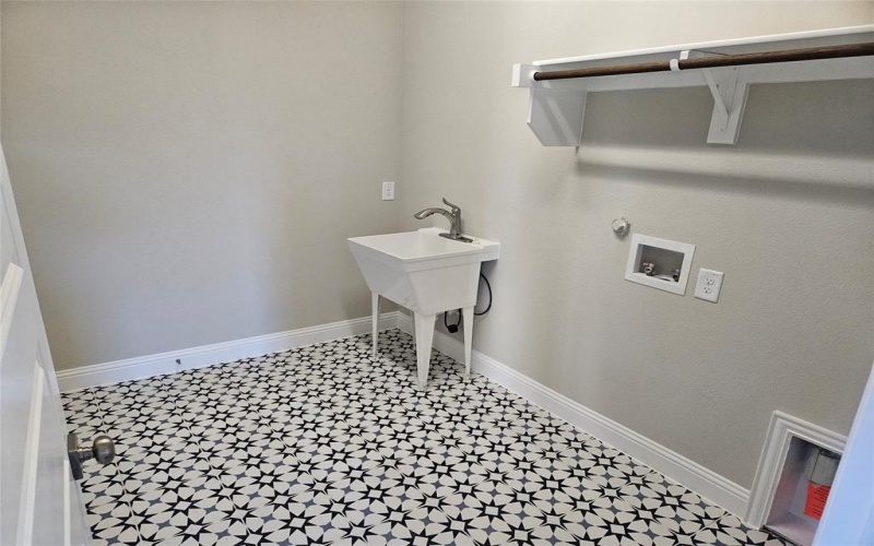 400 Willie's Court, Whitesboro, TX 76273, 4 Bedrooms Bedrooms, ,3 BathroomsBathrooms,Residential,For Sale,400 Willie's Court,0,21157232