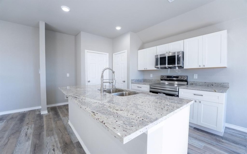 1032 Springview Lane, Mabank, TX 75147, 3 Bedrooms Bedrooms, ,2 BathroomsBathrooms,Residential,For Sale,1032 Springview Lane,0,21157308