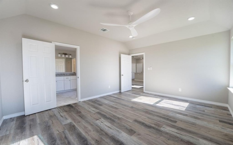 1032 Springview Lane, Mabank, TX 75147, 3 Bedrooms Bedrooms, ,2 BathroomsBathrooms,Residential,For Sale,1032 Springview Lane,0,21157308