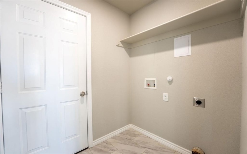 1032 Springview Lane, Mabank, TX 75147, 3 Bedrooms Bedrooms, ,2 BathroomsBathrooms,Residential,For Sale,1032 Springview Lane,0,21157308