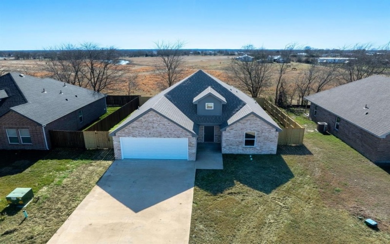 1032 Springview Lane, Mabank, TX 75147, 3 Bedrooms Bedrooms, ,2 BathroomsBathrooms,Residential,For Sale,1032 Springview Lane,0,21157308