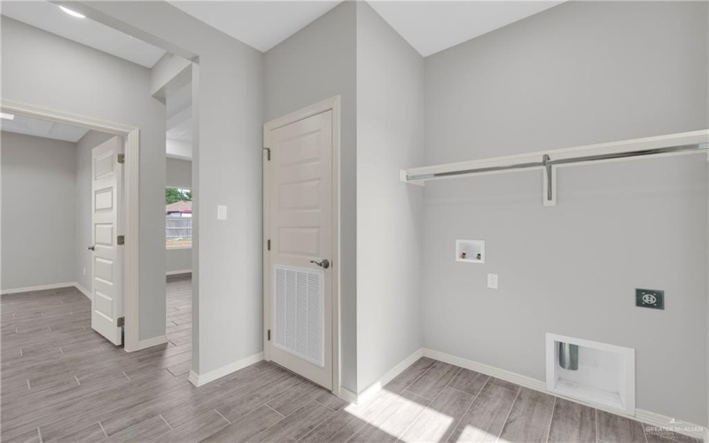 429 Serg Loop, Alamo, TX 78516, 3 Bedrooms Bedrooms, ,2 BathroomsBathrooms,Residential,For Sale,429 Serg Loop,0,492469